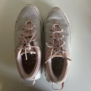 Nike Remixa Womens 7.5